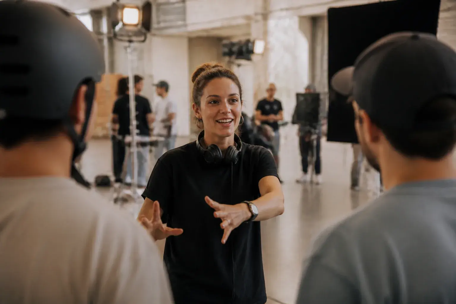 Casting figuration à Marseille : hommes et femmes avec vélo, skate ou trottinette