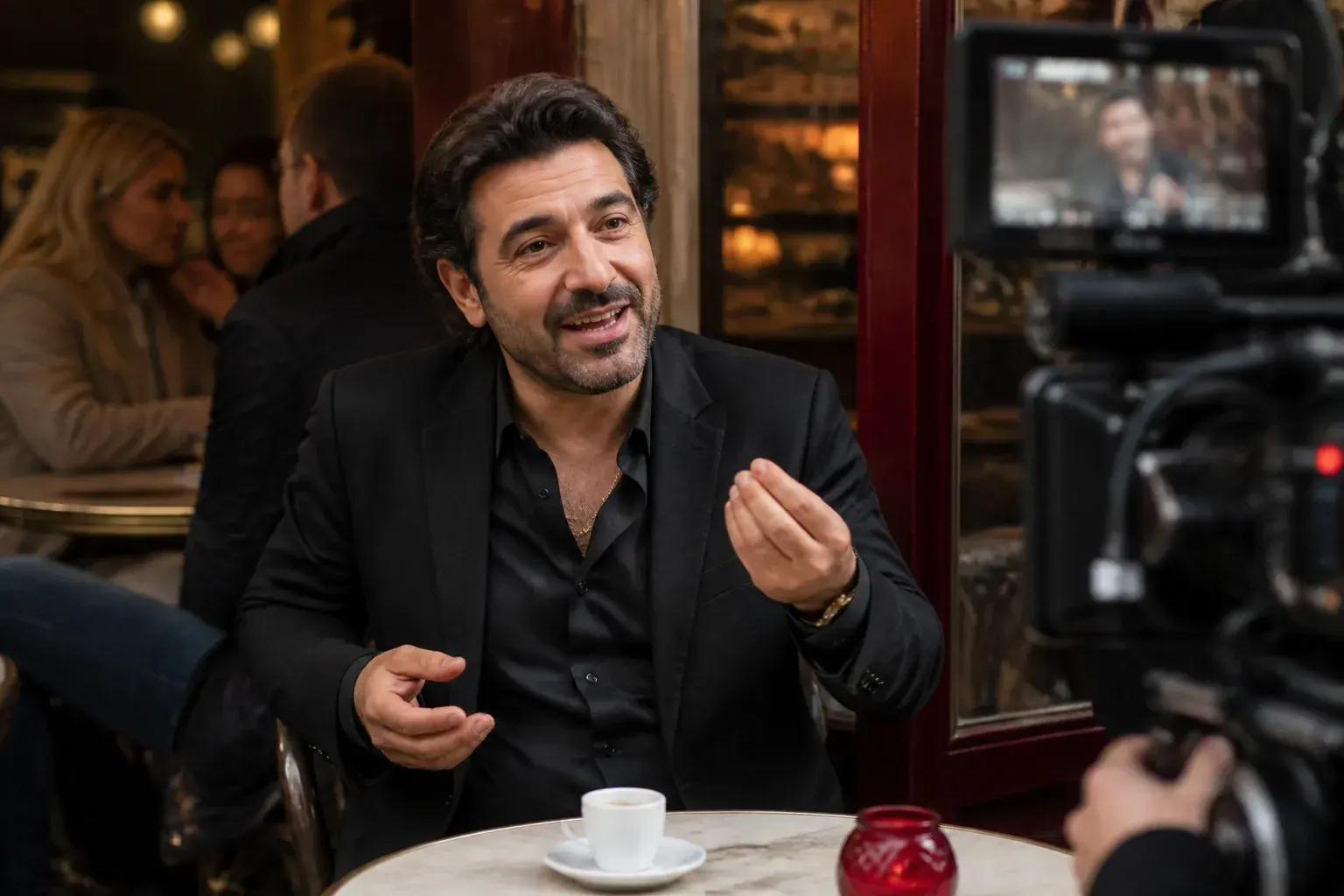 Casting figuration silhouette homme type italien à Paris pour TF1