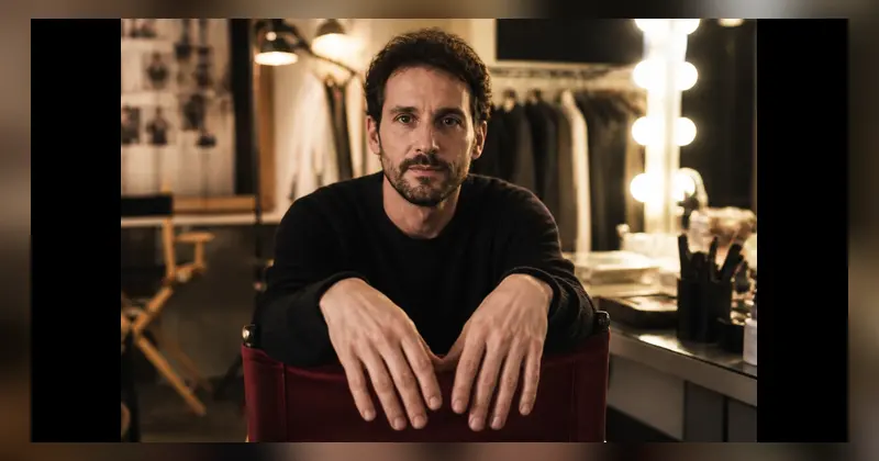 Casting urgent : doublure mains homme pour biopic tourné à Paris 14e